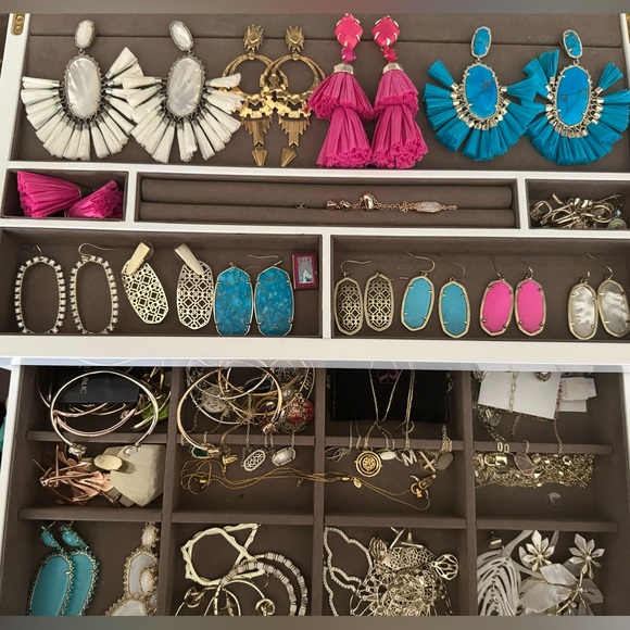 Kendra Scott favorites - Picture 1 of 1